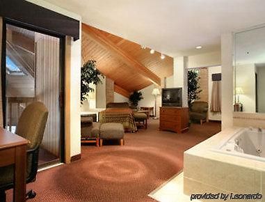 Quality Inn Rochelle Интерьер фото